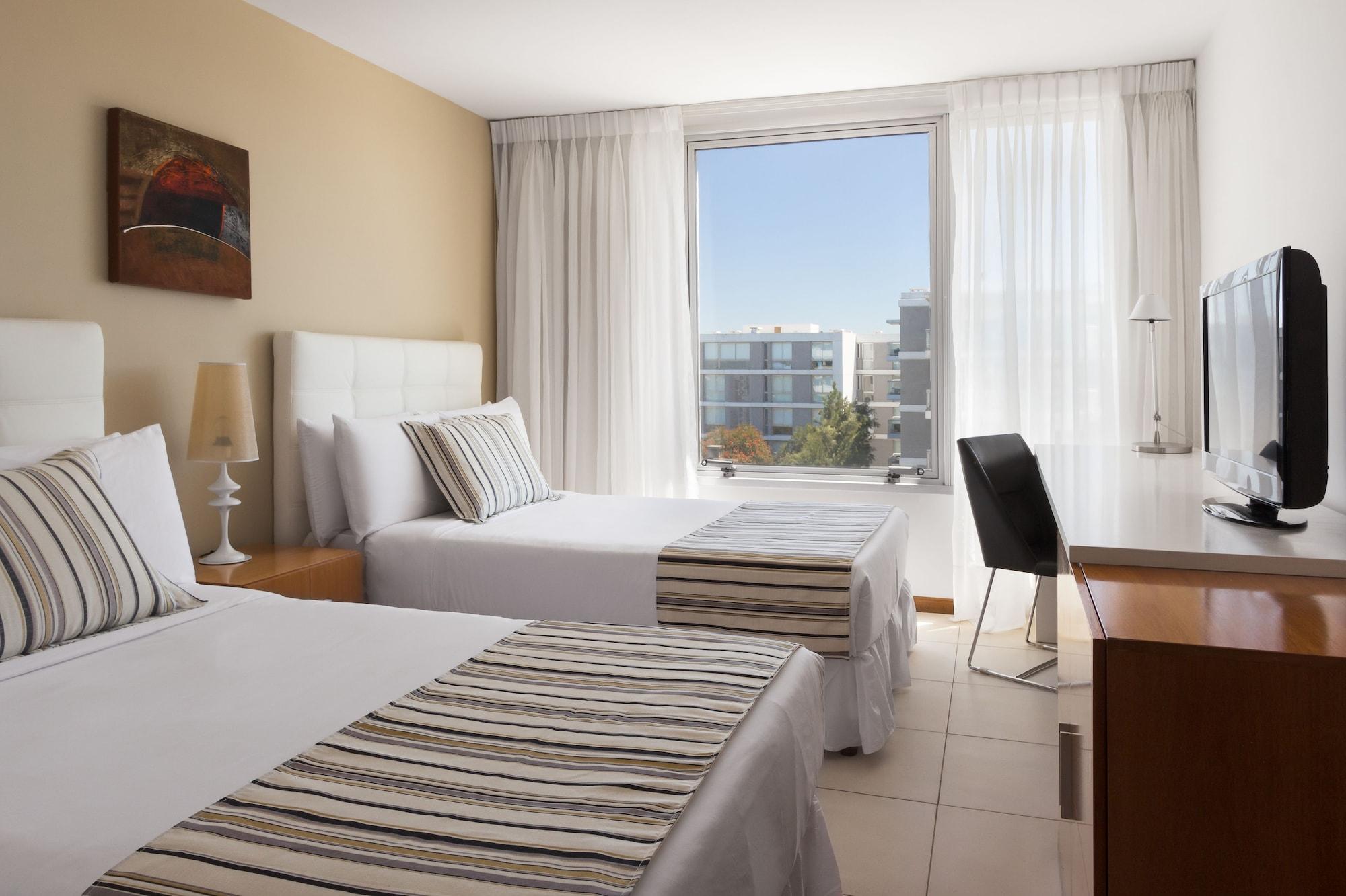 Real Colonia Hotel & Suites Colonia del Sacramento Buitenkant foto